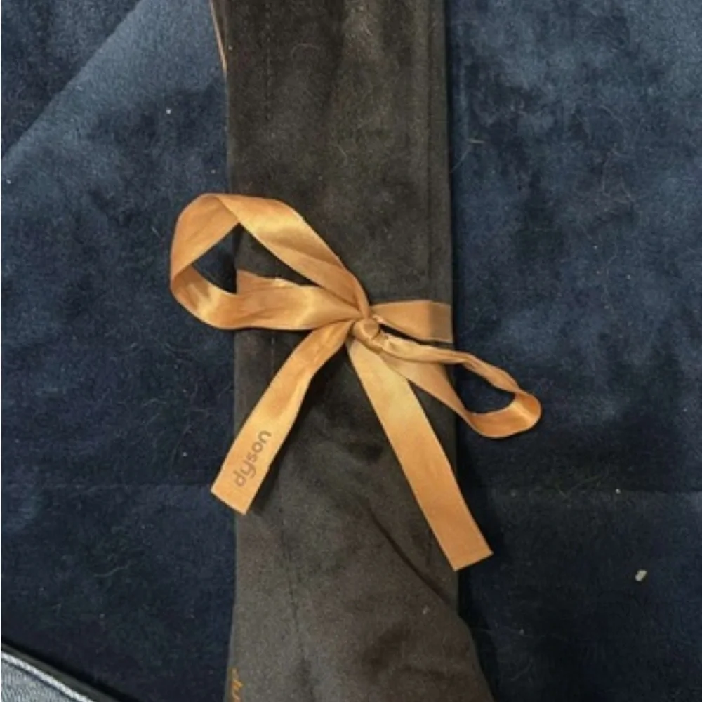 Dyson cordless hair straightener - Picture 4 of 4